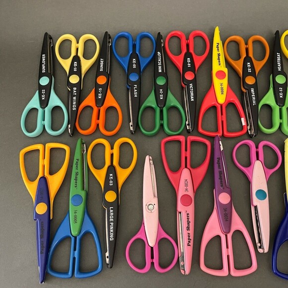 EK Success Paper Shapers Photo Kraft Edgers Craft Scissors Assortment Lot of 24 - Picture 5 of 6